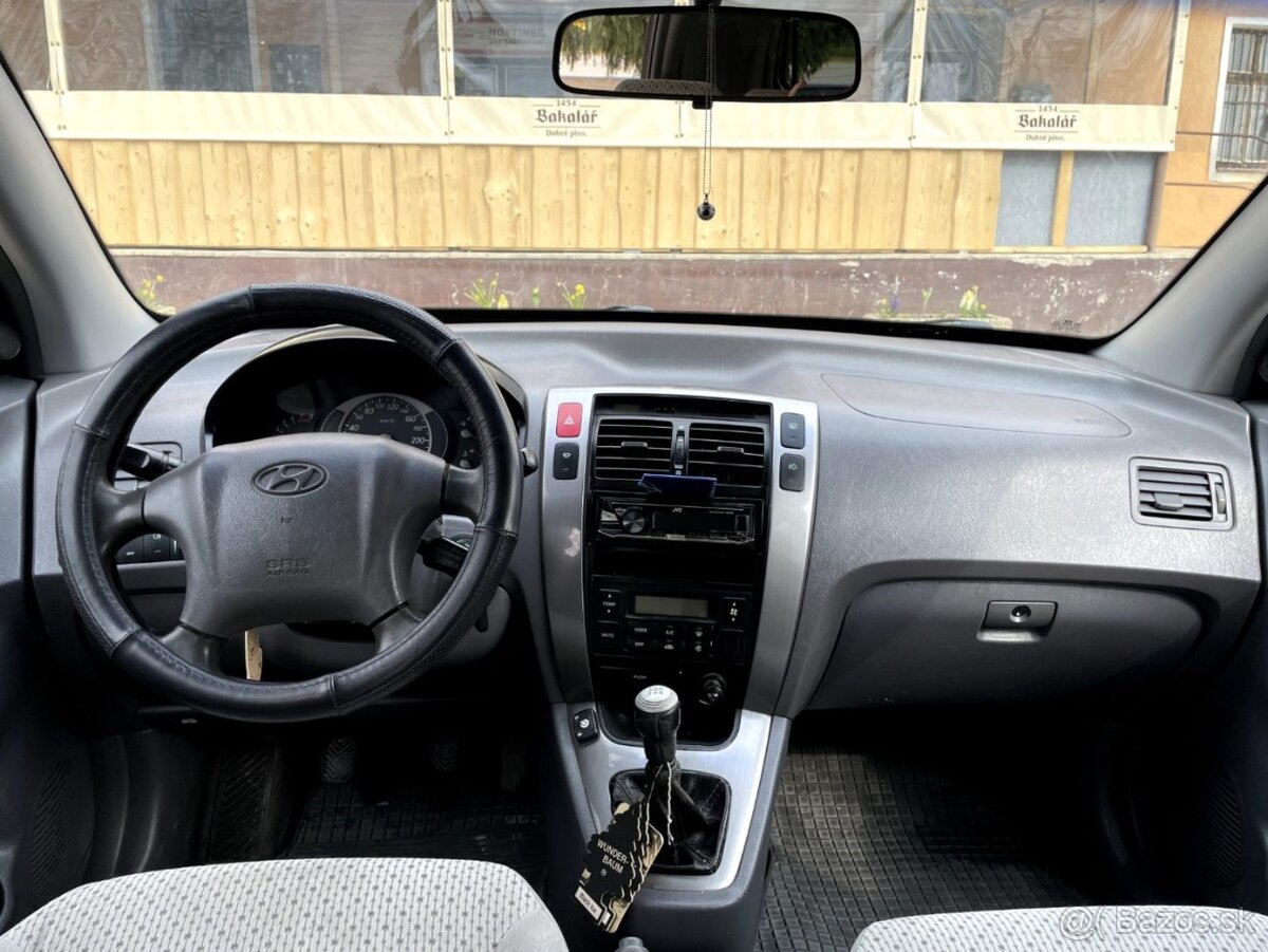 Hyundai Tucson 2.0 + LPG - 17