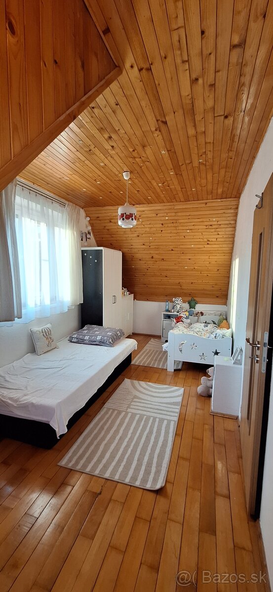 Dom s altánkom, murovaným krbom, pivnicou do svahu, - 17