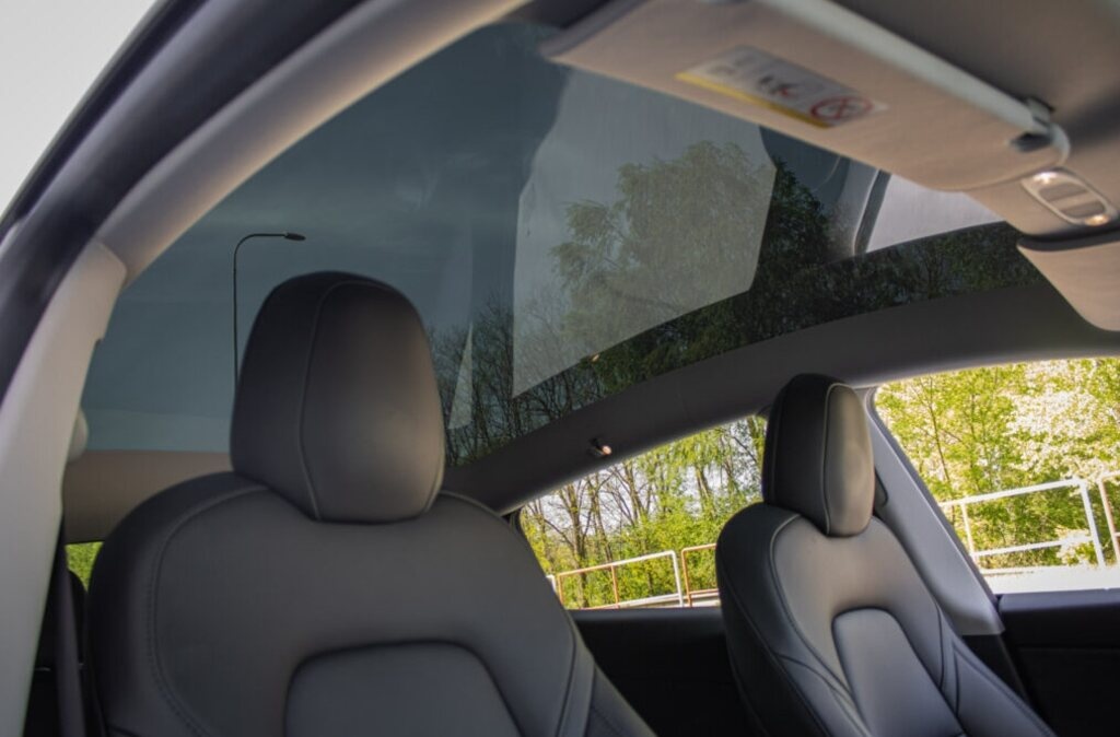 Tesla Model Y Long Range 378kW - 17