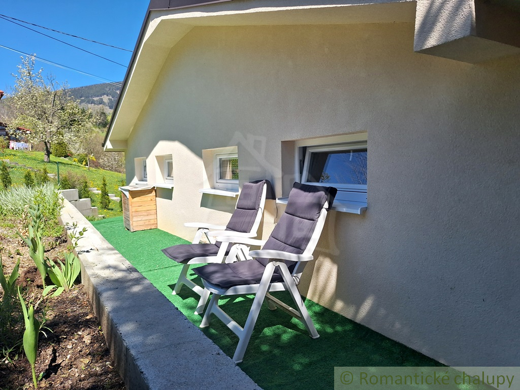 Rozostavaná chalupa pri potoku v malebnej dedinke na Lipto - 17