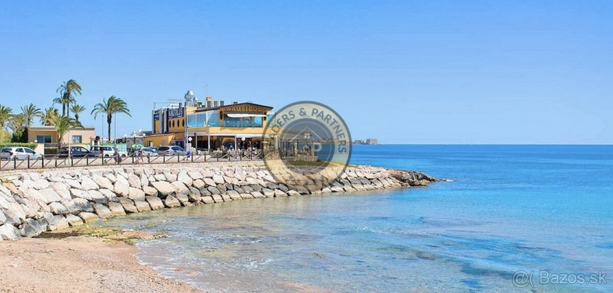 Moderný apartmán 3+kk Alicante-Punta Prima, Španielsko - 17