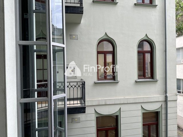 Kancelársky priestor s vlastným zázemím na prenájom - 107 m2 - 17