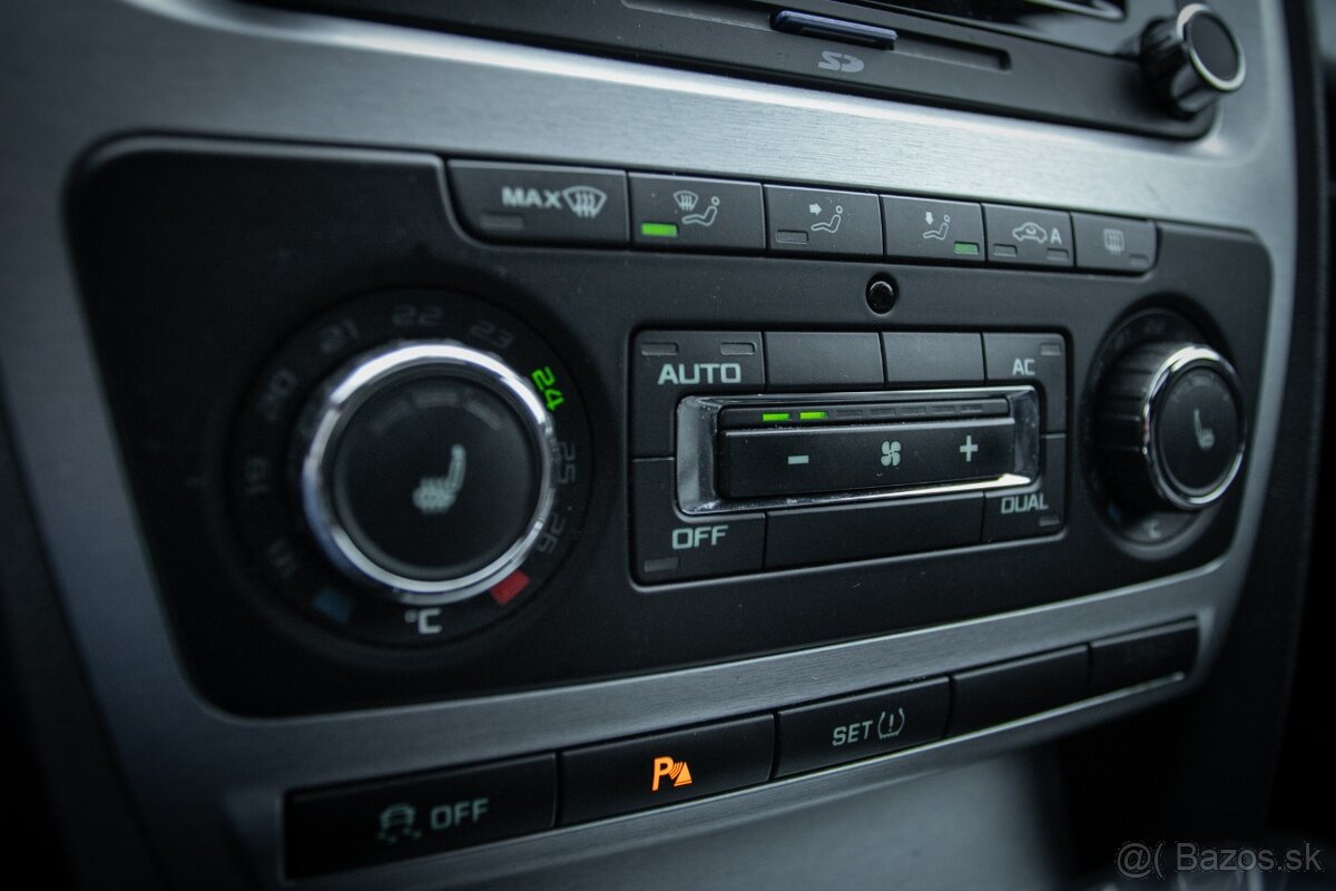 Škoda Octavia Combi RS 147kW DSG - 17