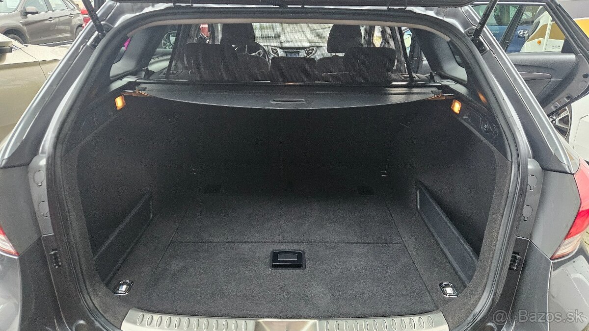 Hyundai i40 1,7 CRDi kombi - 17