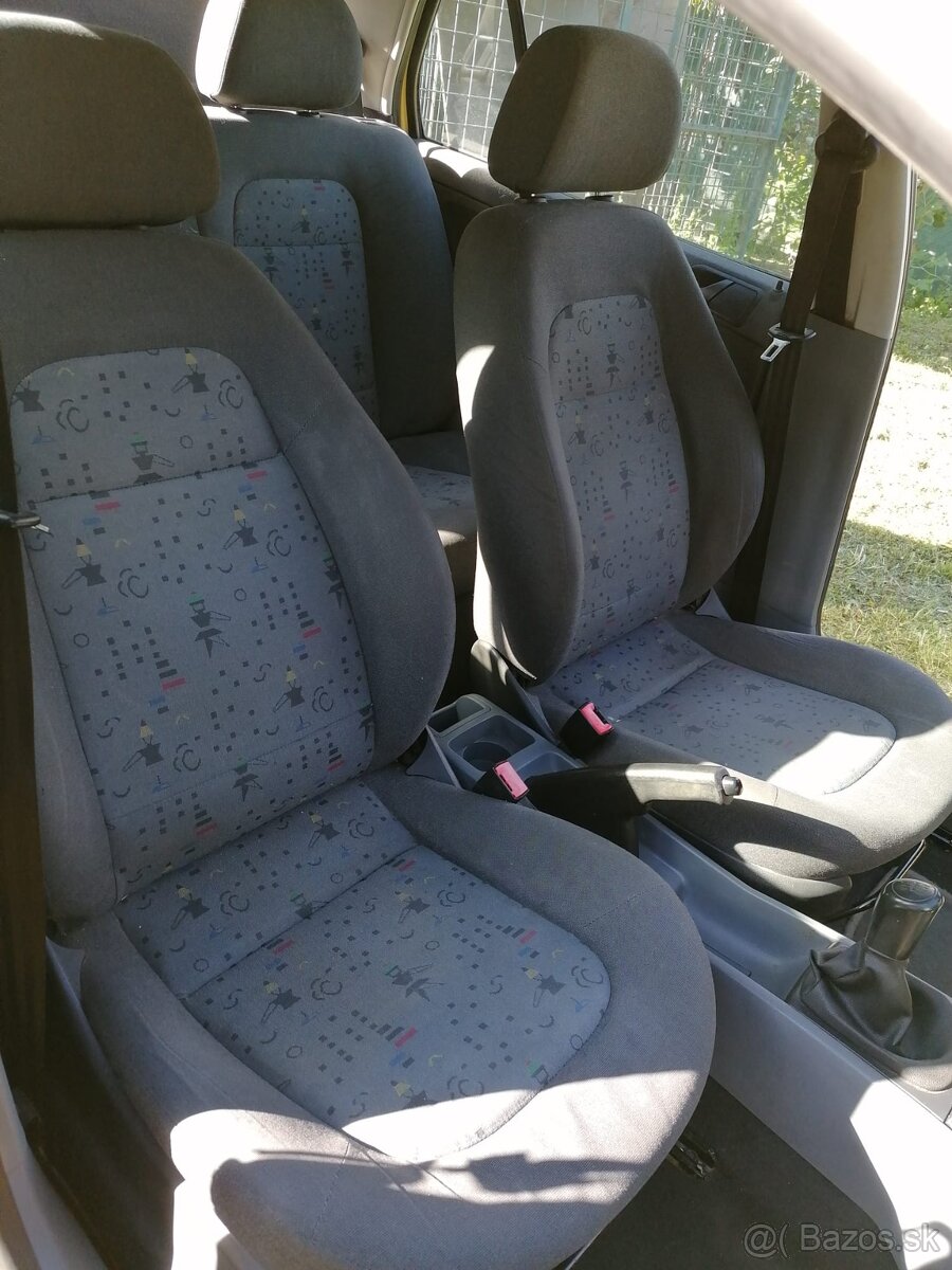 Predám Žltú Fábiu 1.4 MTI Hatchback - 17