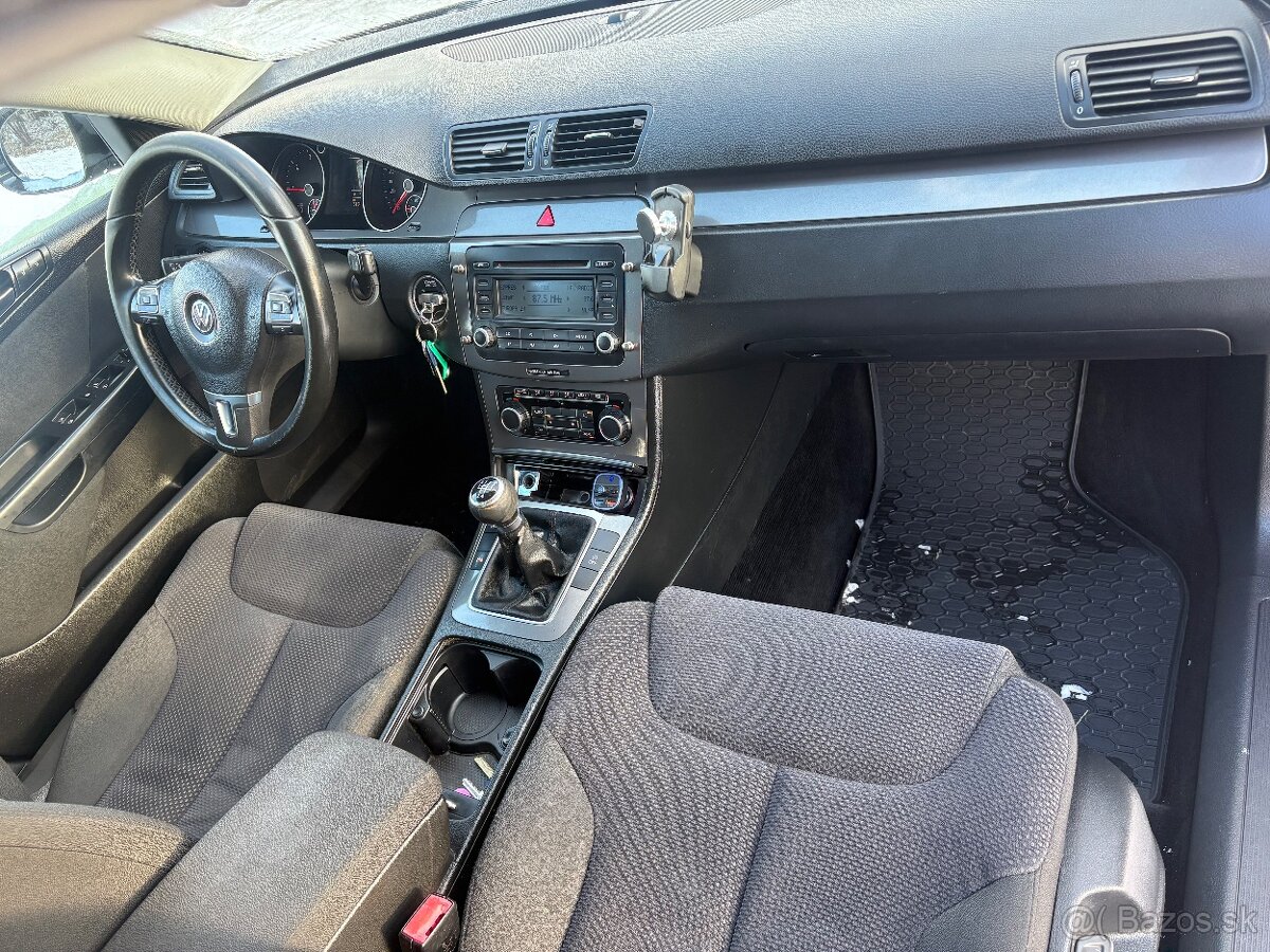 Predam Volkswagen Passat b6 - 17