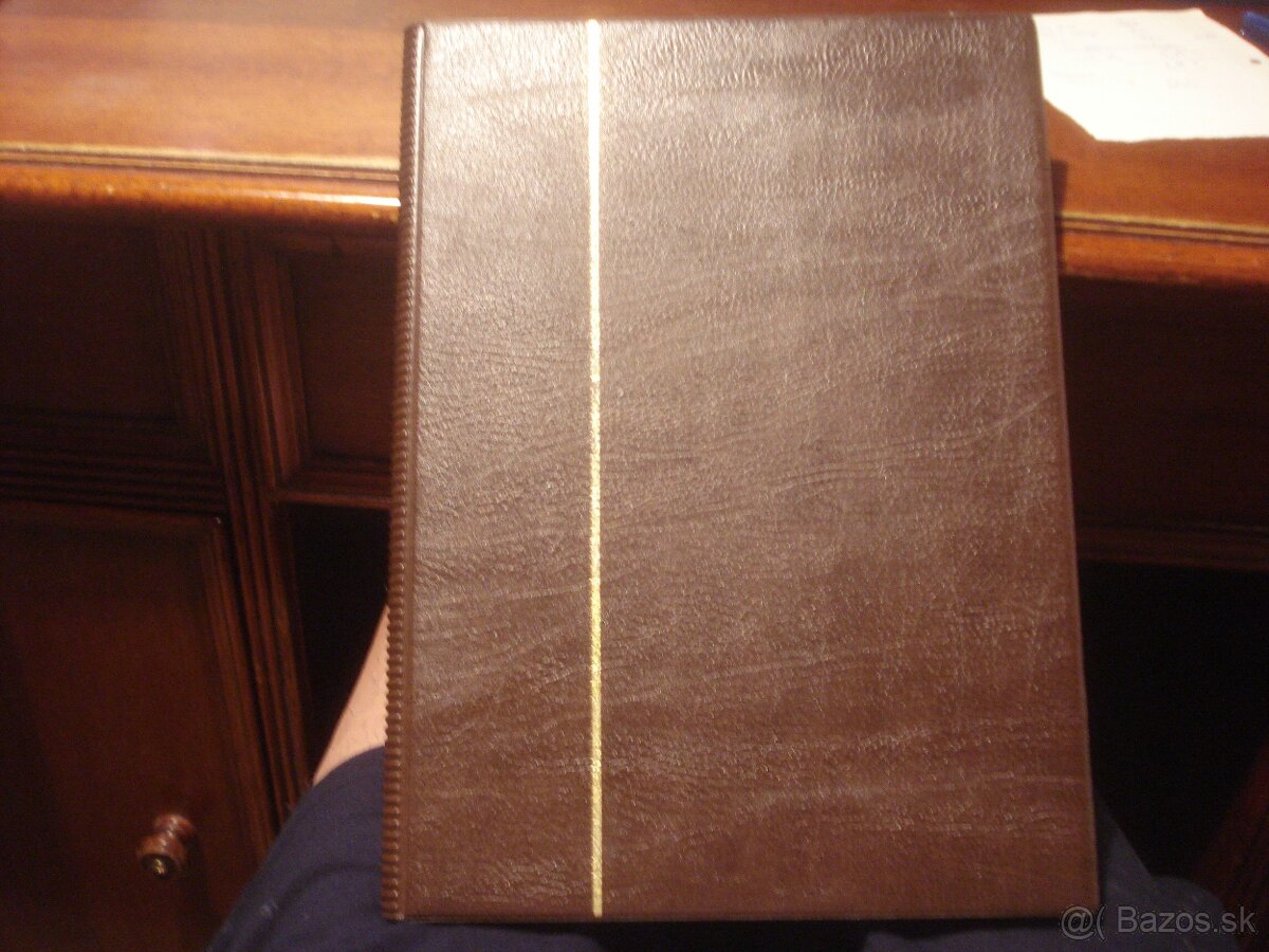 16 stranový album A4 + 600 rôznych známok NDR - 17