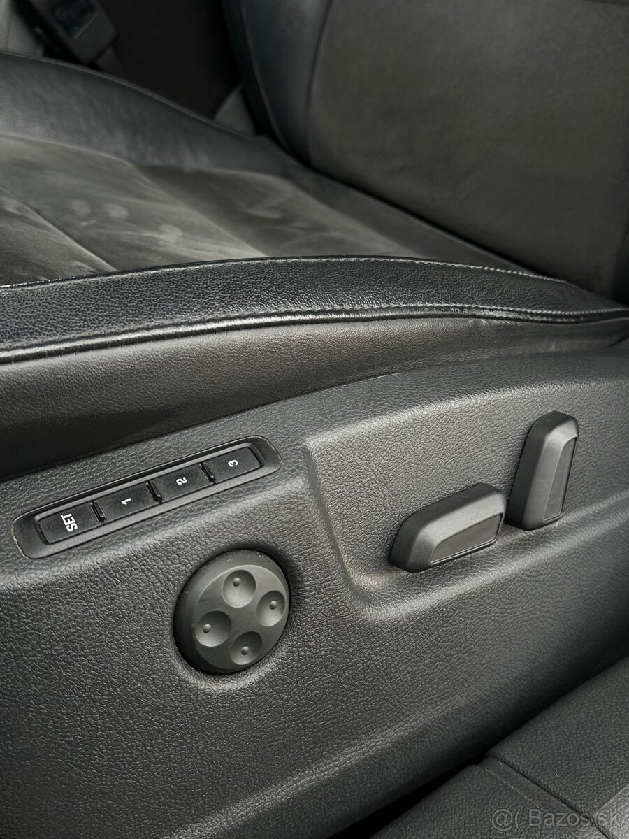 Škoda Superb 2 2.0 TDi 4x4 DSG - 17