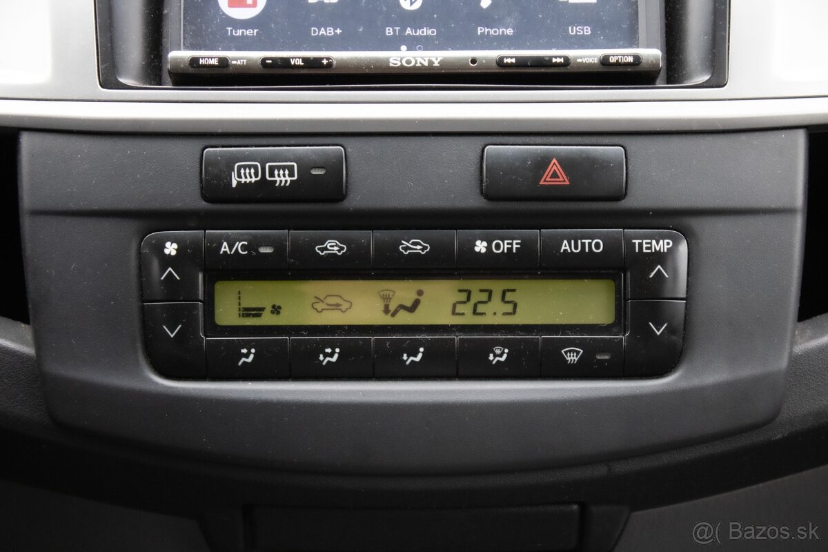 Toyota Hilux DC 3.0 I D-4D Sol A/T, 126kW, A5 08/2012 - 17