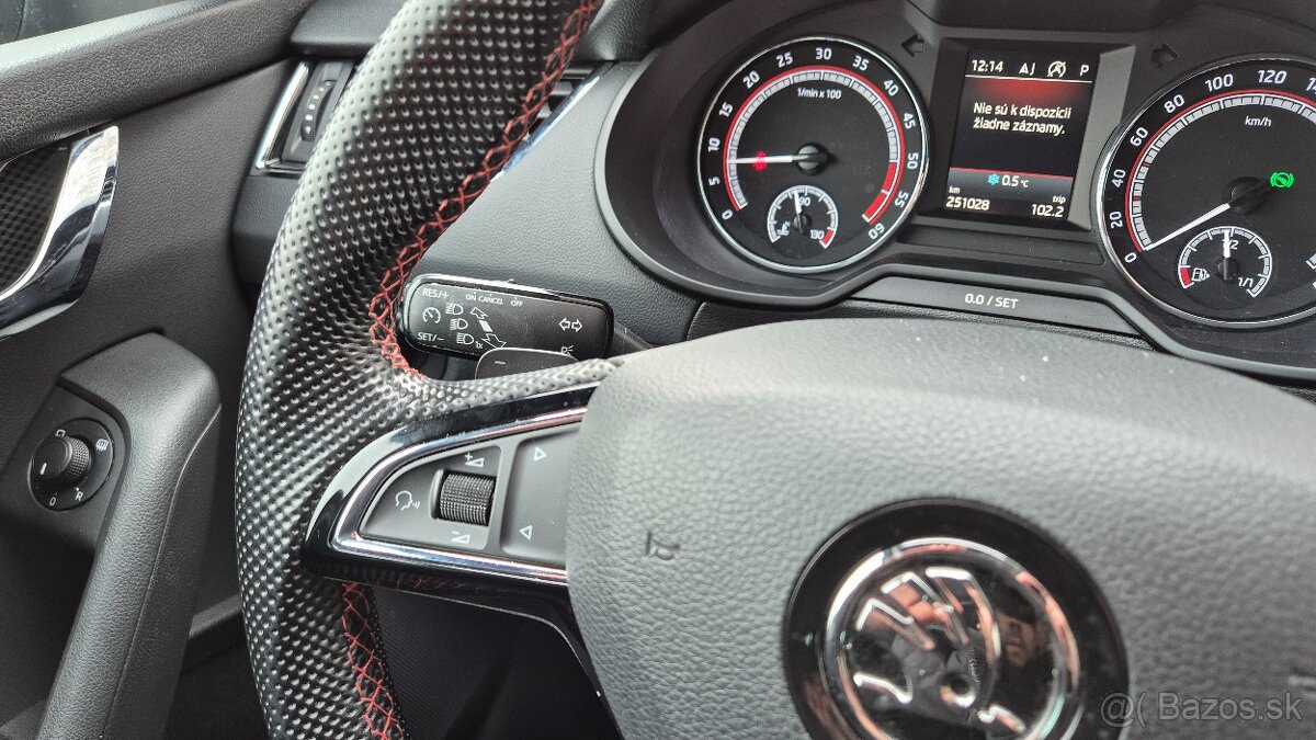 Škoda Octavia Combi 2.0 TDI RS DSG 4x4 - 17