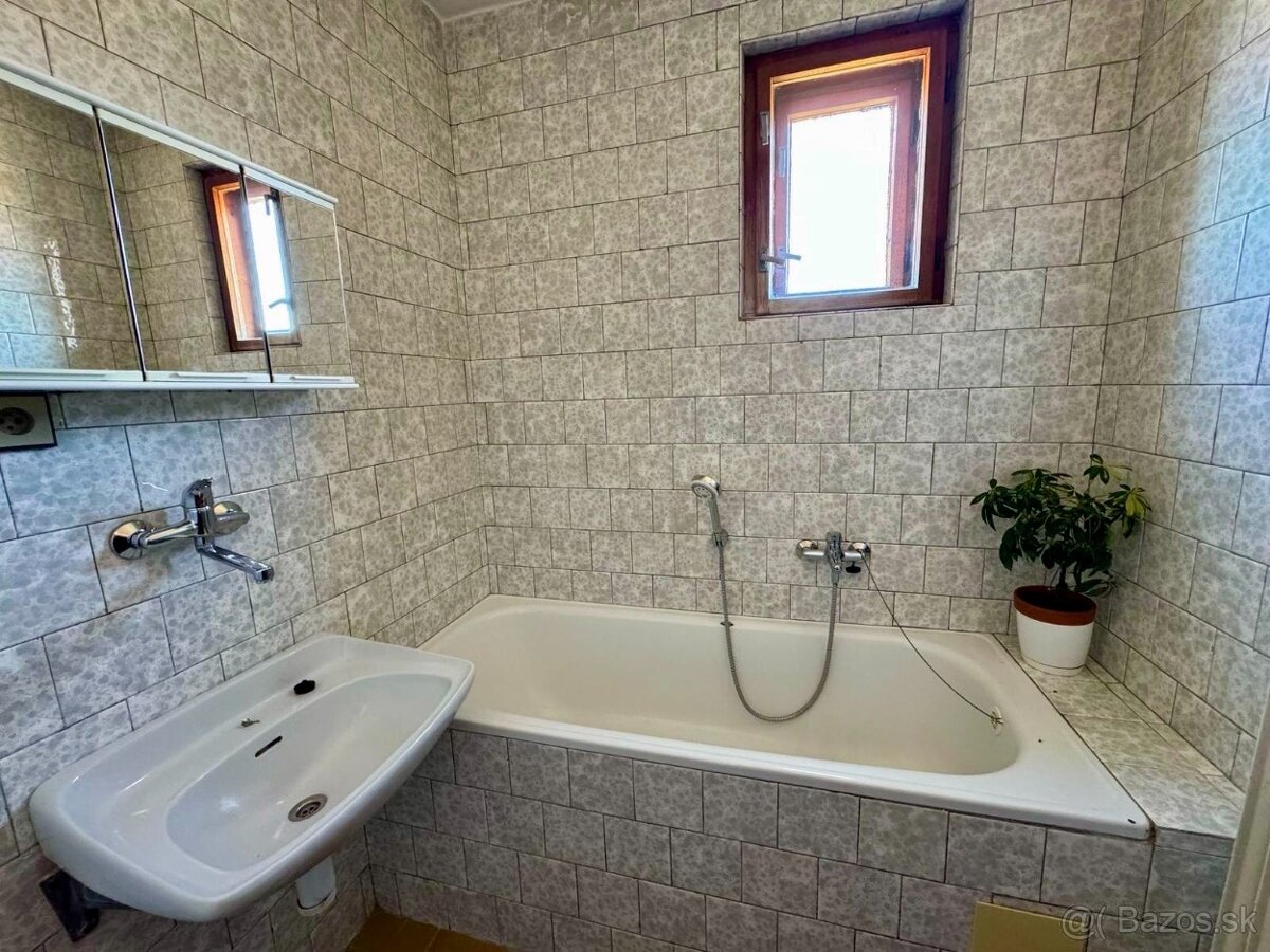 Na predaj: Rodinný dom v obci Čereňany (ul. Priehonská) - 17