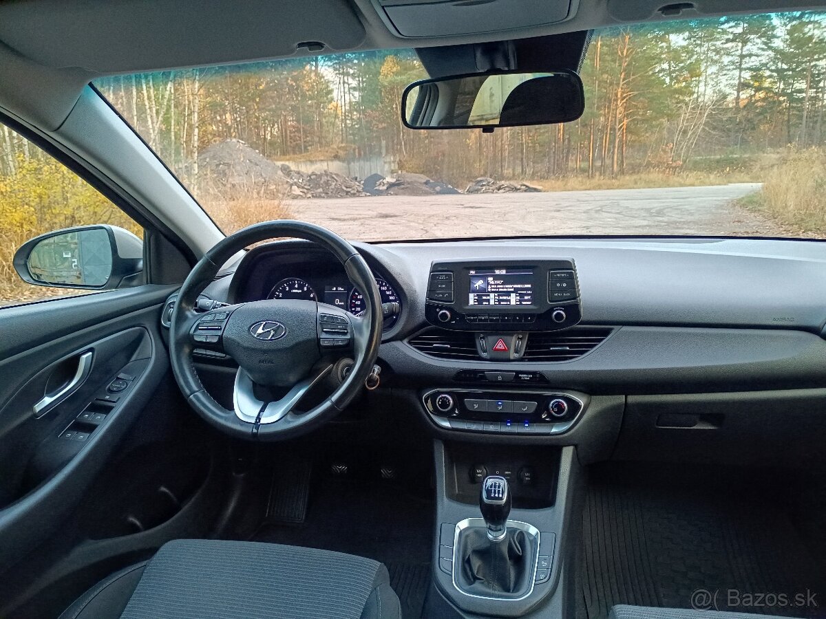 Hyundai I30 kombi rok 2018,najeto: 112.252 km, Nové v CZ - 17