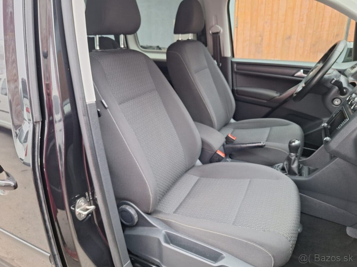 VOLKSWAGEN CADDY MAXI 1,4i 7míst záruka km - 17