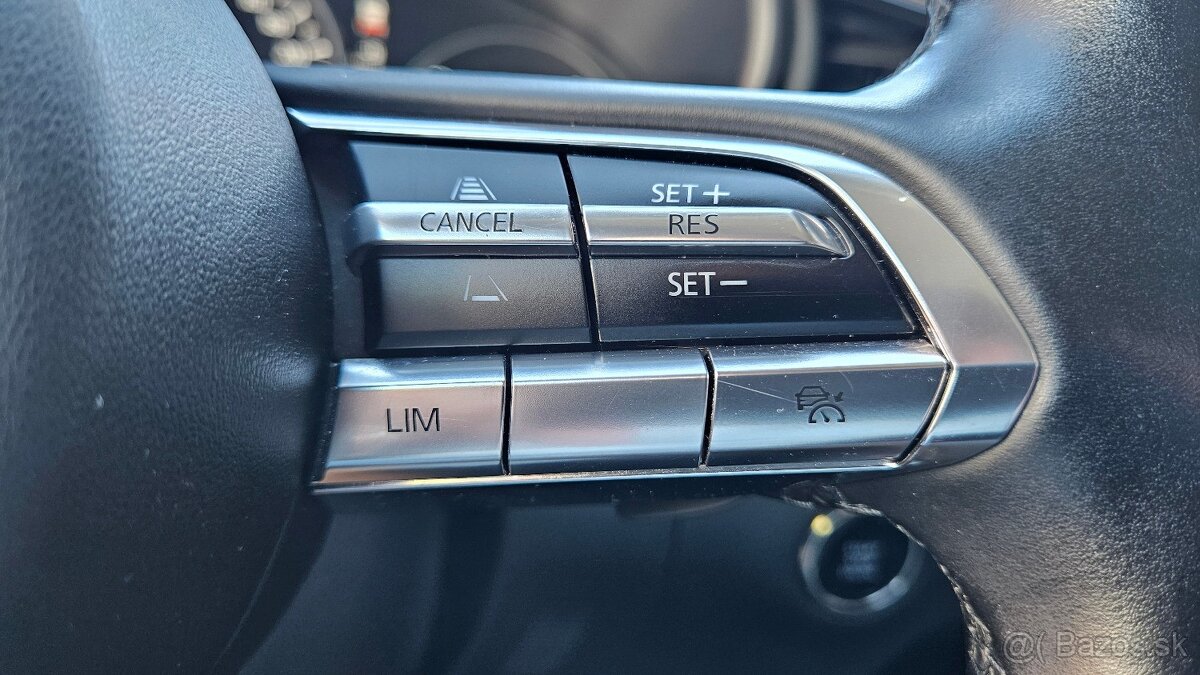 Mazda CX-30 e-Skyactiv - 17