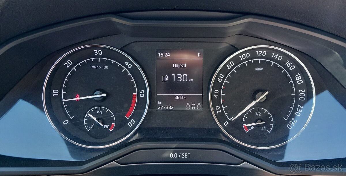 ŠKODA SUPERB 2.0 TDI SCR STYLE AUTOMAT - 17