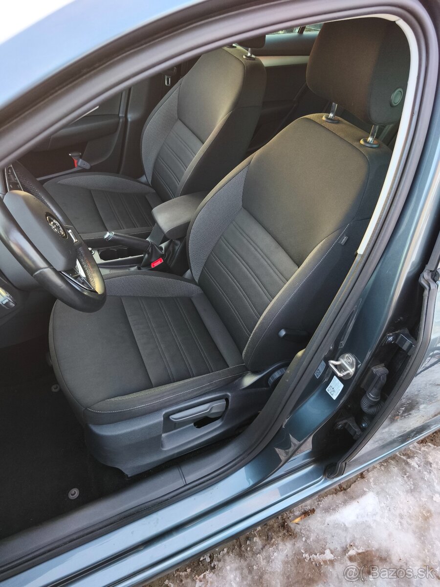 Škoda Octavia 1.0 TSI NAVI/Servis - 17