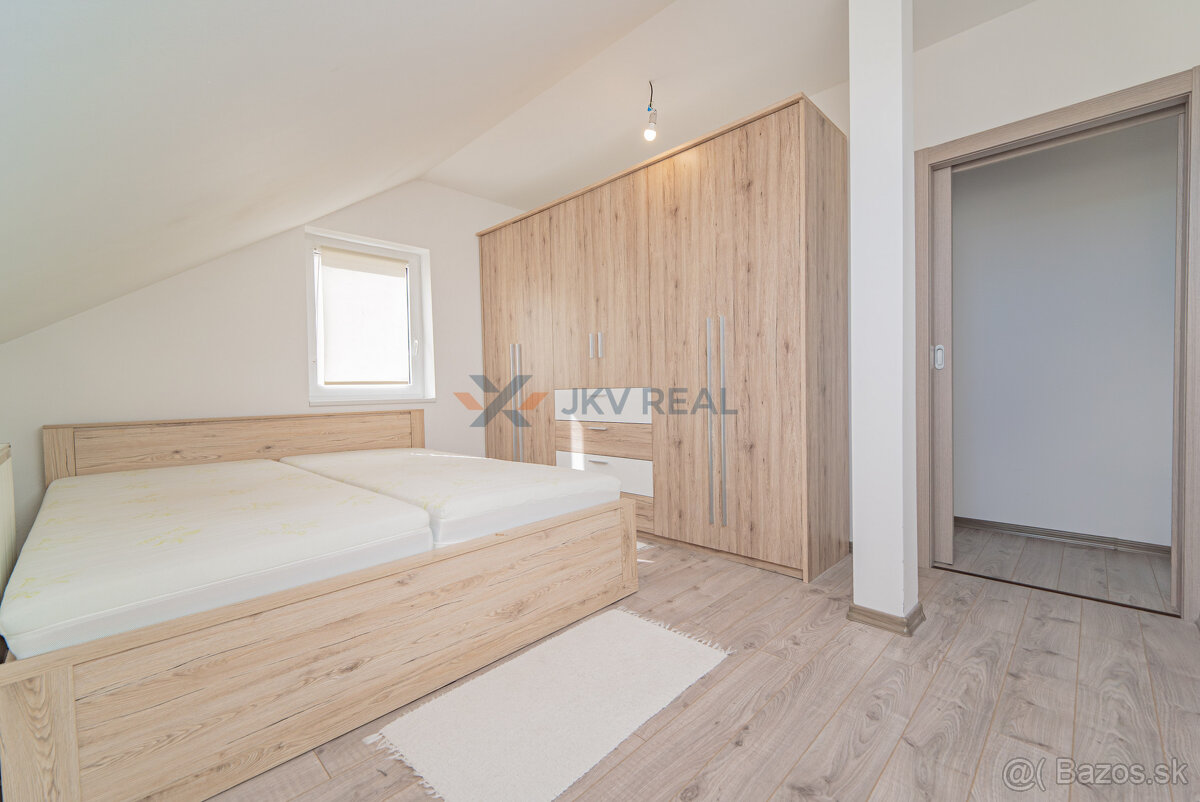 3D Obhliadka Veľký RD s bazénom priamo v Nových Zámkoch - 17