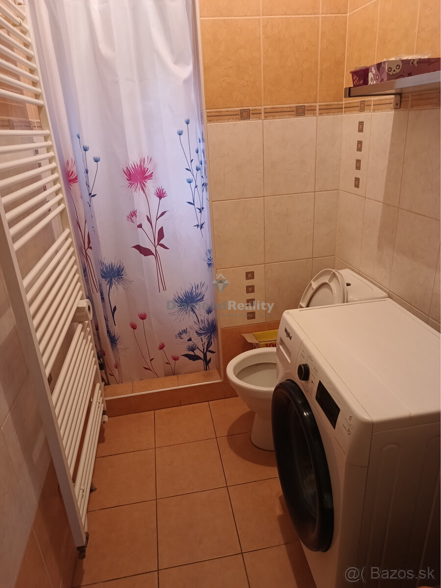 Na predaj rodinný dom pre veľkú rodinu v malebnej obci Výčap - 17