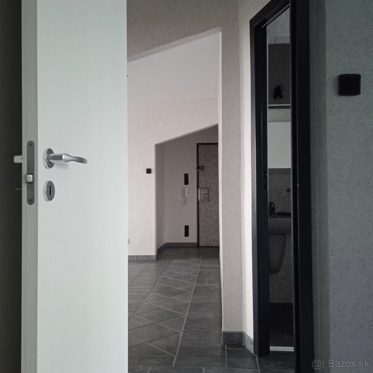 3 - izbový Bauring, stará Sásová, Banská Bystrica - 17