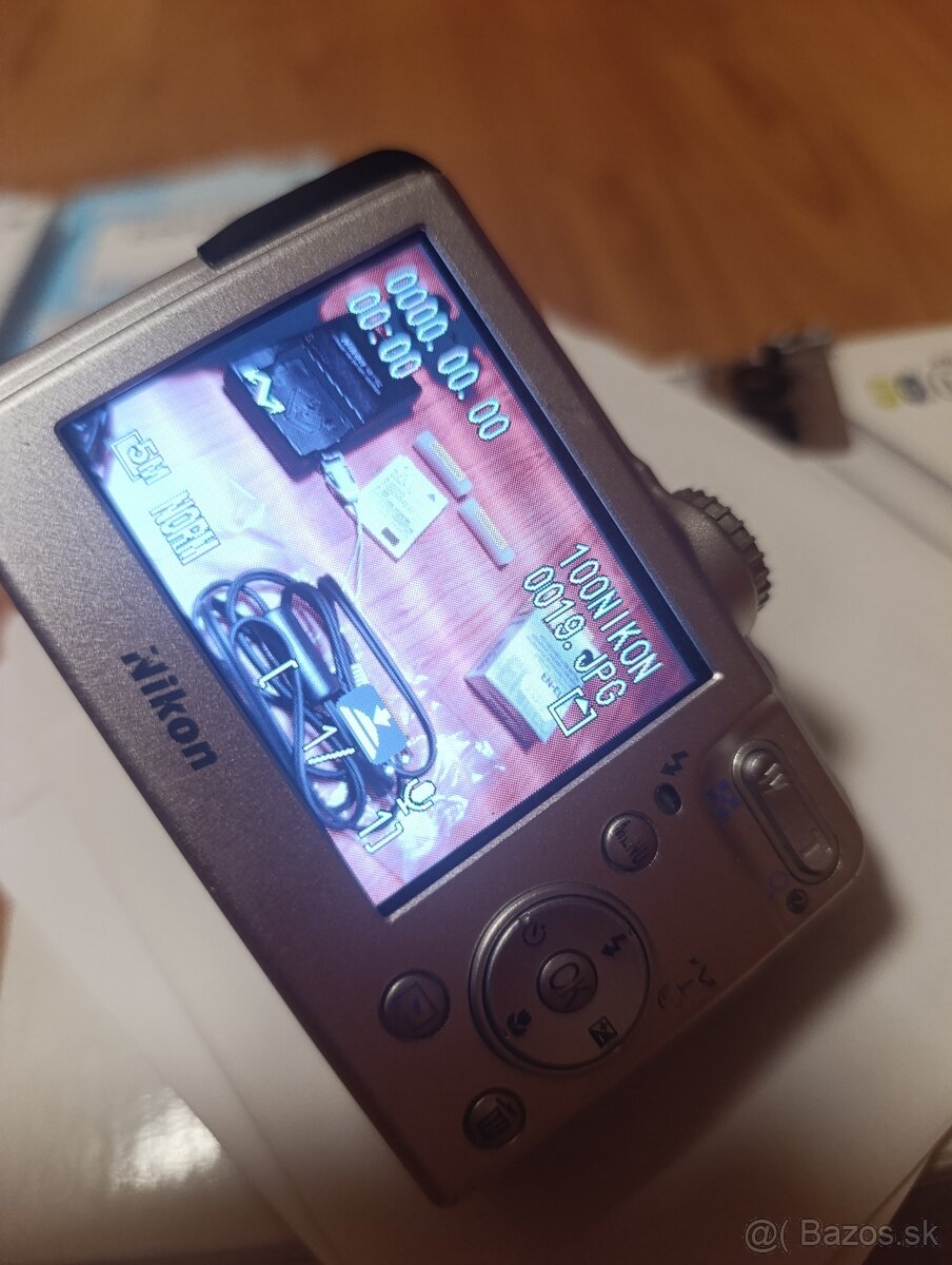 Nikon Coolpix P2 - 17