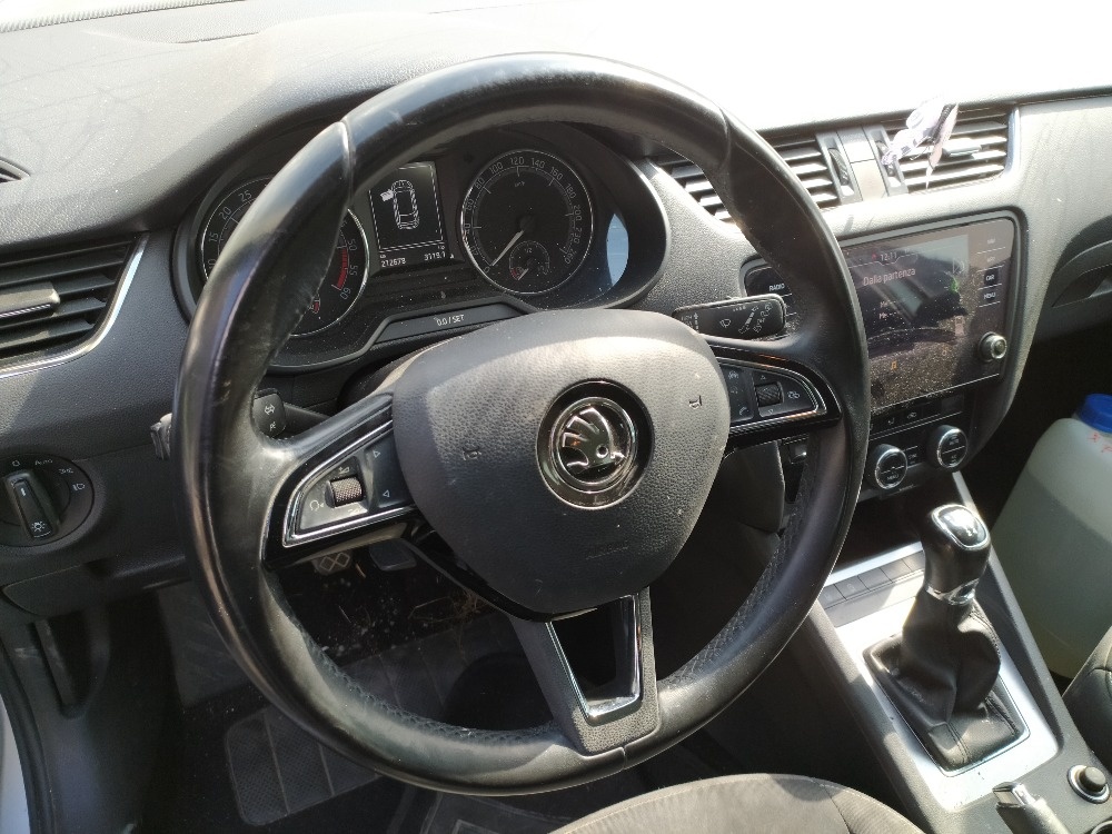 Škoda Octavia 3 facelift 1.6 tdi 85 kW - 17