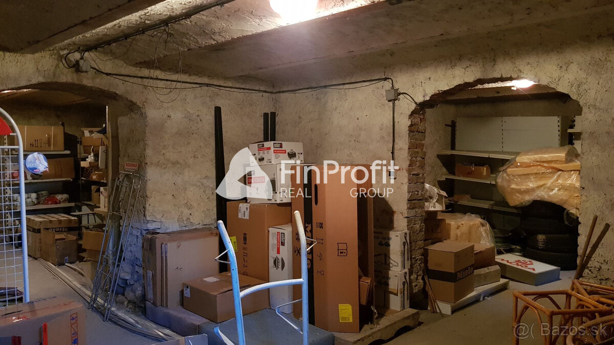 Predám polyfunkčný objekt Nitra vhodný na všetky činnosti. - 17