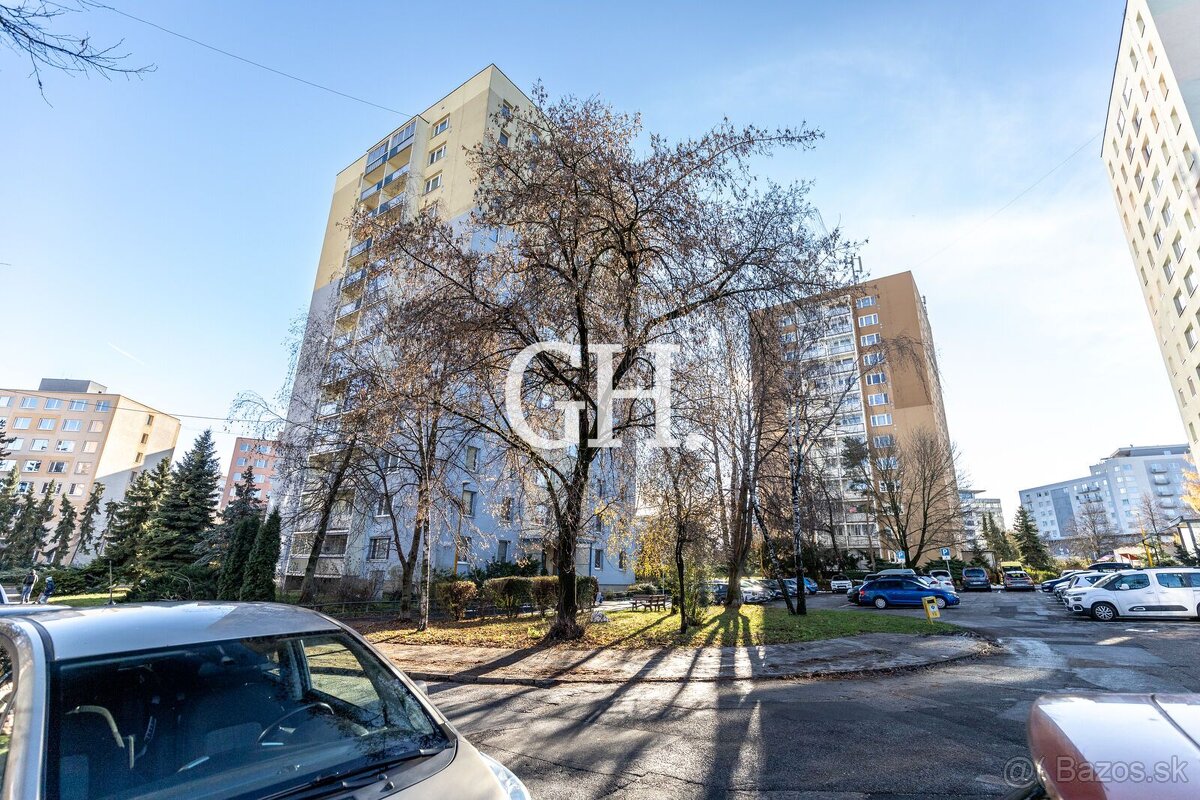 Modrý klenot v centre mesta | KARPATSKÁ - Kuzmányho | 1-izbo - 17