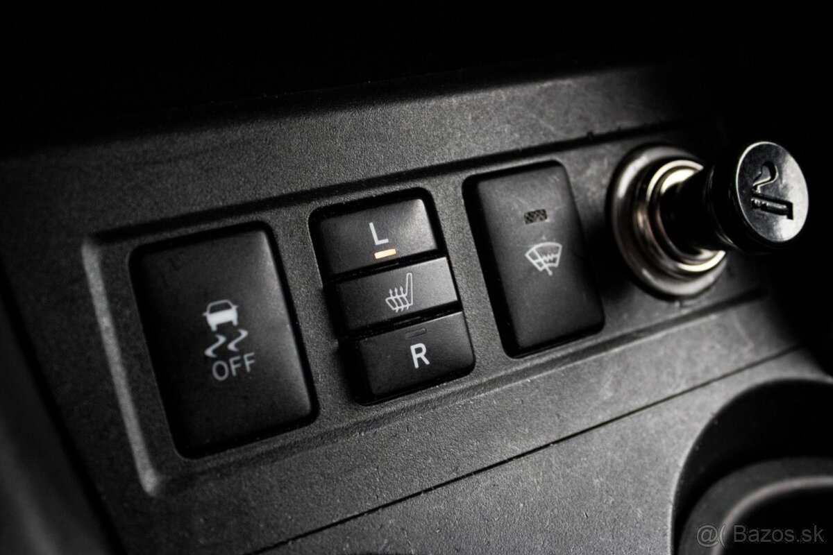 Toyota RAV4 2.2 D-4D 110kw MT/6 2013 - 17