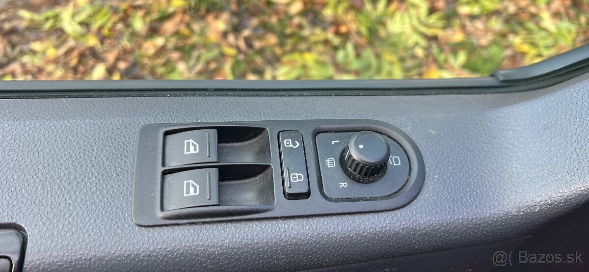 Vw Multivan T5.1 2.0Tdi 103kw M6 caravelle transportér - 17