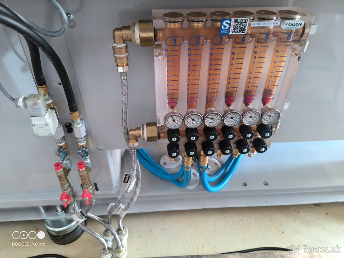 Vstřikovací lis na plasty JSW J100ADS-180U 45 - 17