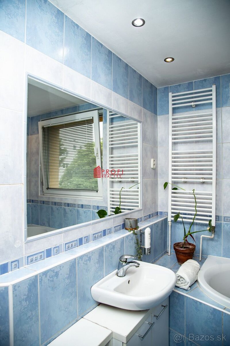 REZERVOVANÉ: Ponúkame na predaj priestranný 4izbový byt v po - 17