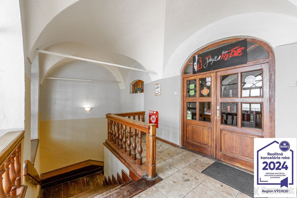 2 izbový byt v centre mesta v historickom objekte, Košice, H - 17