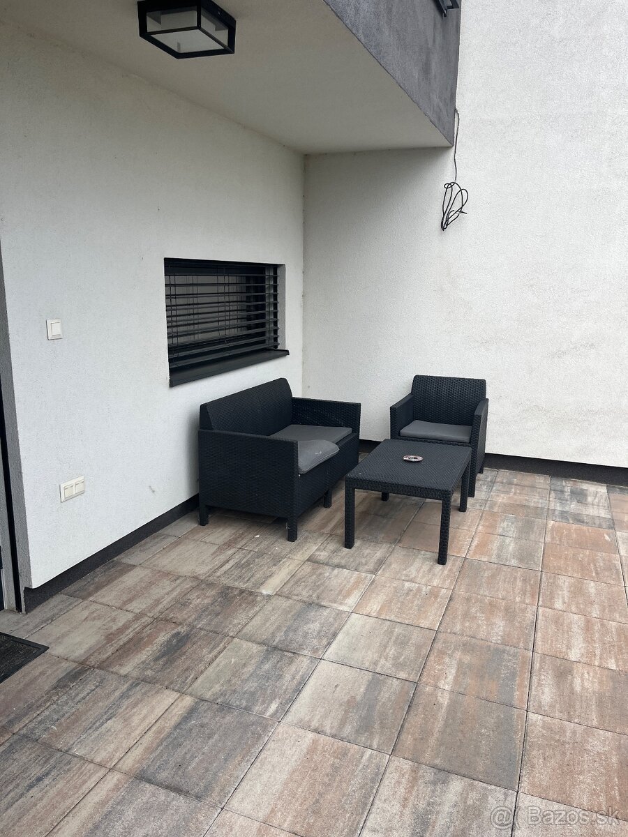 Na prenájom 4izbový mezonetový byt so záhradkou v Rovinke. - 17