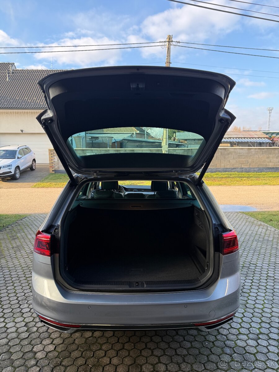 Volkswagen Passat Variant 2.0 TDI EVO Elegance DSG - 17