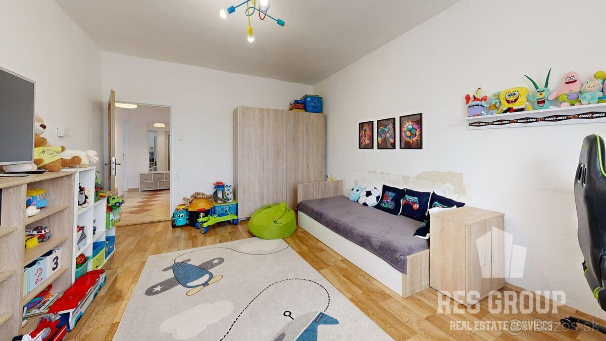 Na predaj, Rodinný dom, Rosina, 6 izieb, 400 m2, RES GROUP - 17
