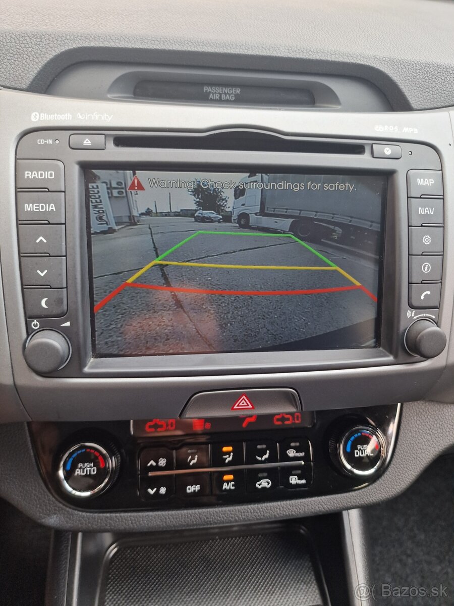 Kia Sportage 2.0 CRDi 4WD 100Kw Platinum A/T, SR, 1. Majiteľ - 17