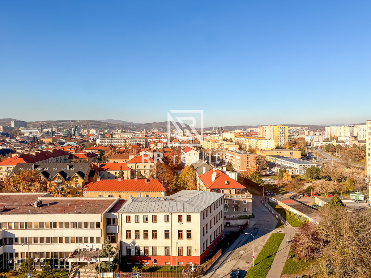 Zariadený luxusný 3-izbový byt po kompletnej rekonštrukcii - 17