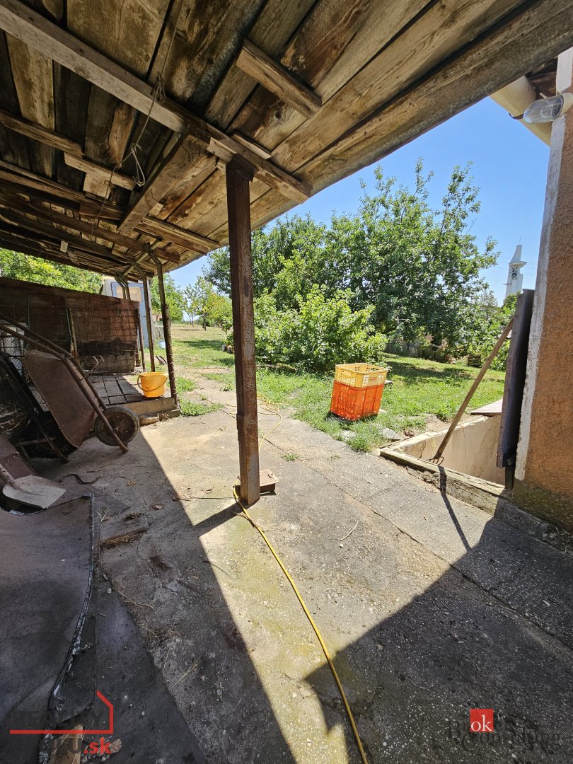 Rodinný dom s veľkou záhradou - 17