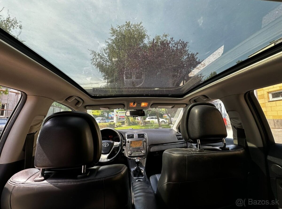 Toyota Avensis combi 2.2 D-4D Exclusive - 17