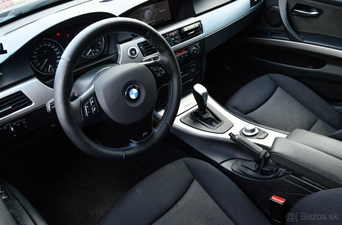 BMW E90 Rad 3 325i A/T - 17