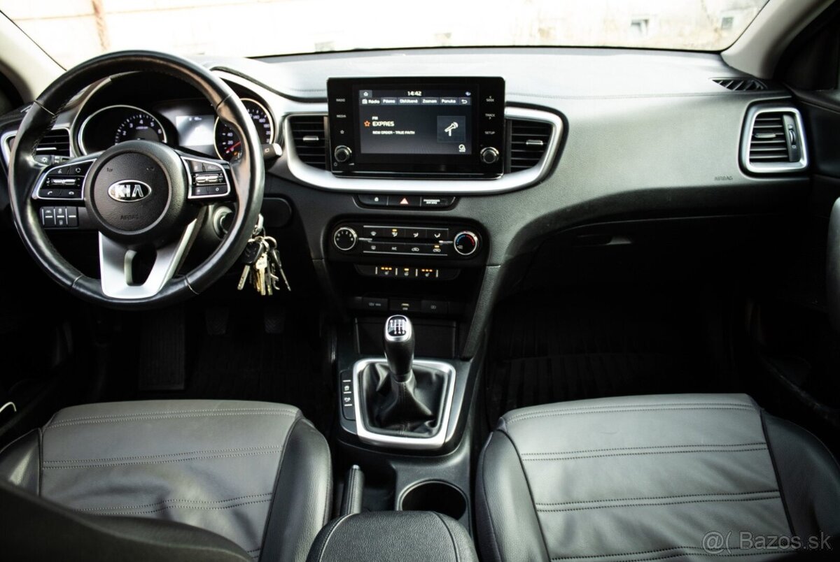 Kia Ceed SW 1.5 T-GDi Silver 1. majitel v záruke. - 17