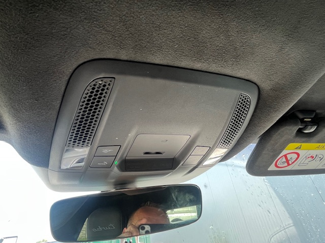 predám porsche taycan turbo ,odpočet DPH - 17