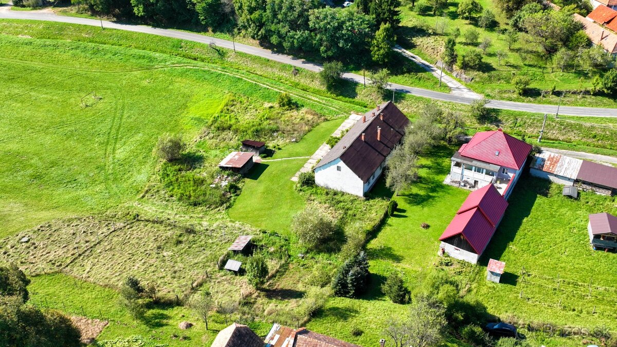 Rodinný dom so štyrmi bytovými jednotkami v obci Beluj - 17
