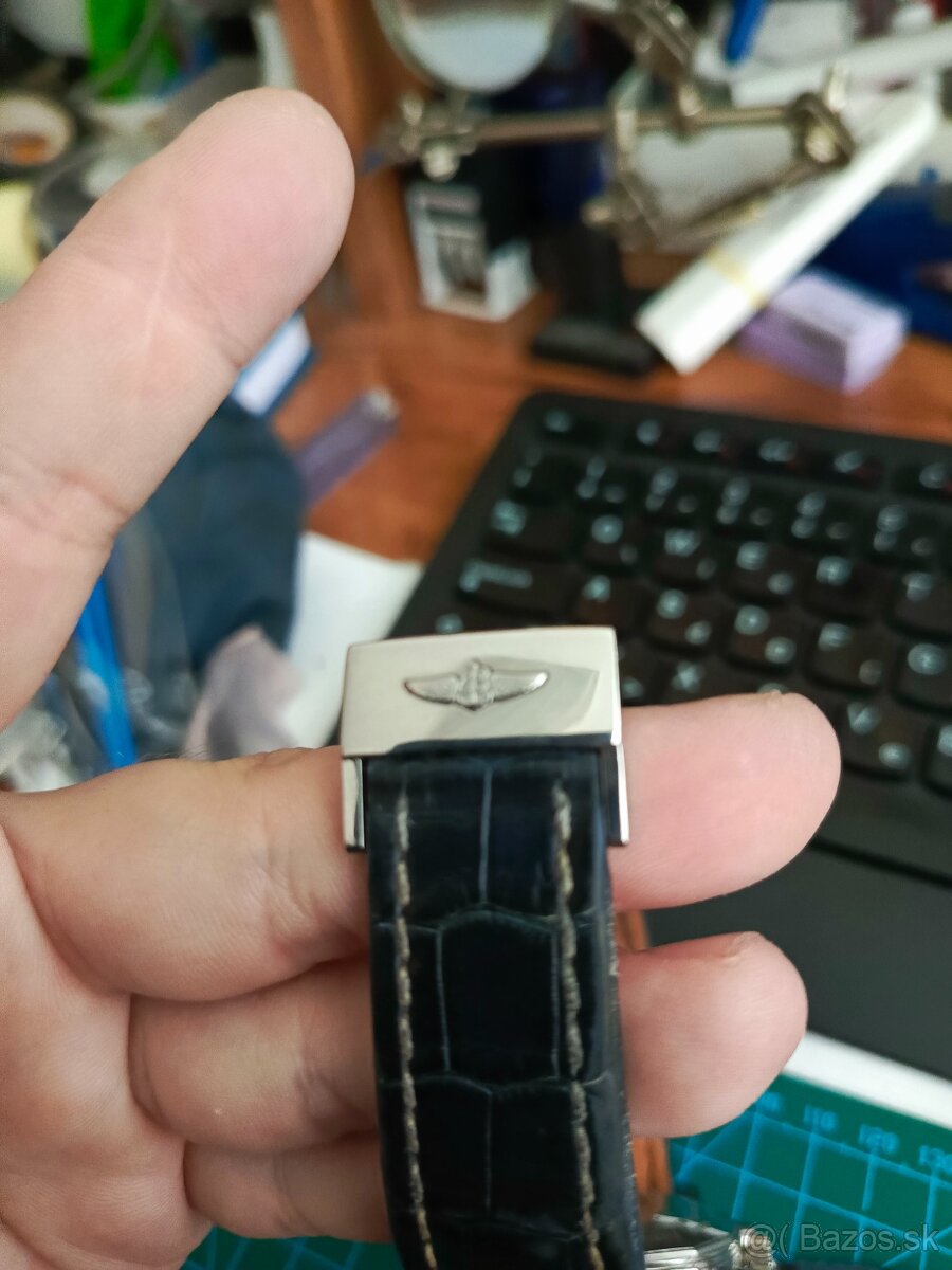 Predám alebo Breitling navimeter world A24322 a Avenger - 17