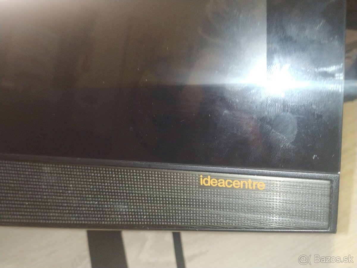 All in one Lenovo 24“ FHD. AMD 4C+8G. SSD 512GB + 1TB. 16GB. - 17