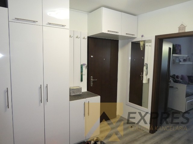 RK EXPRES - na predaj 3 izbový byt v Handlovej, kompletná re - 17