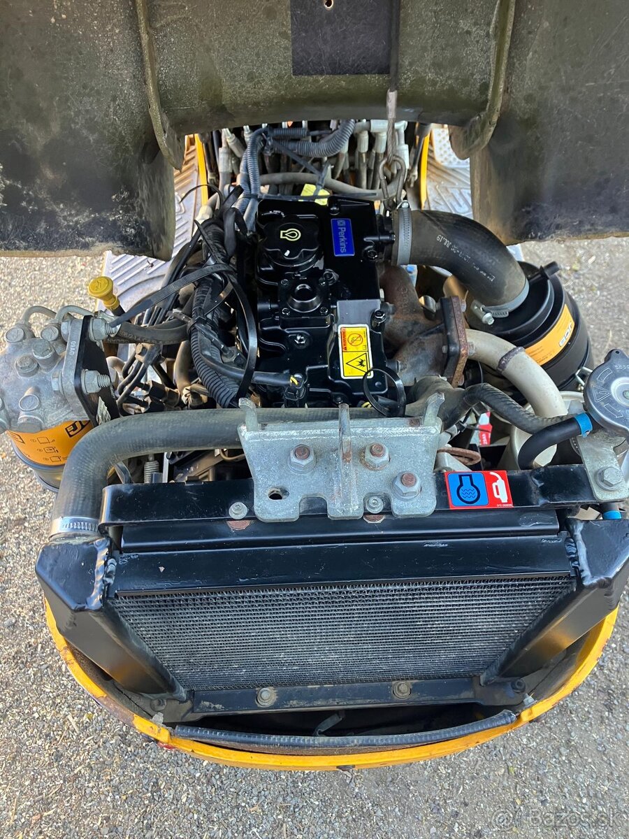 Minibagr JCB 8008CTS - 17