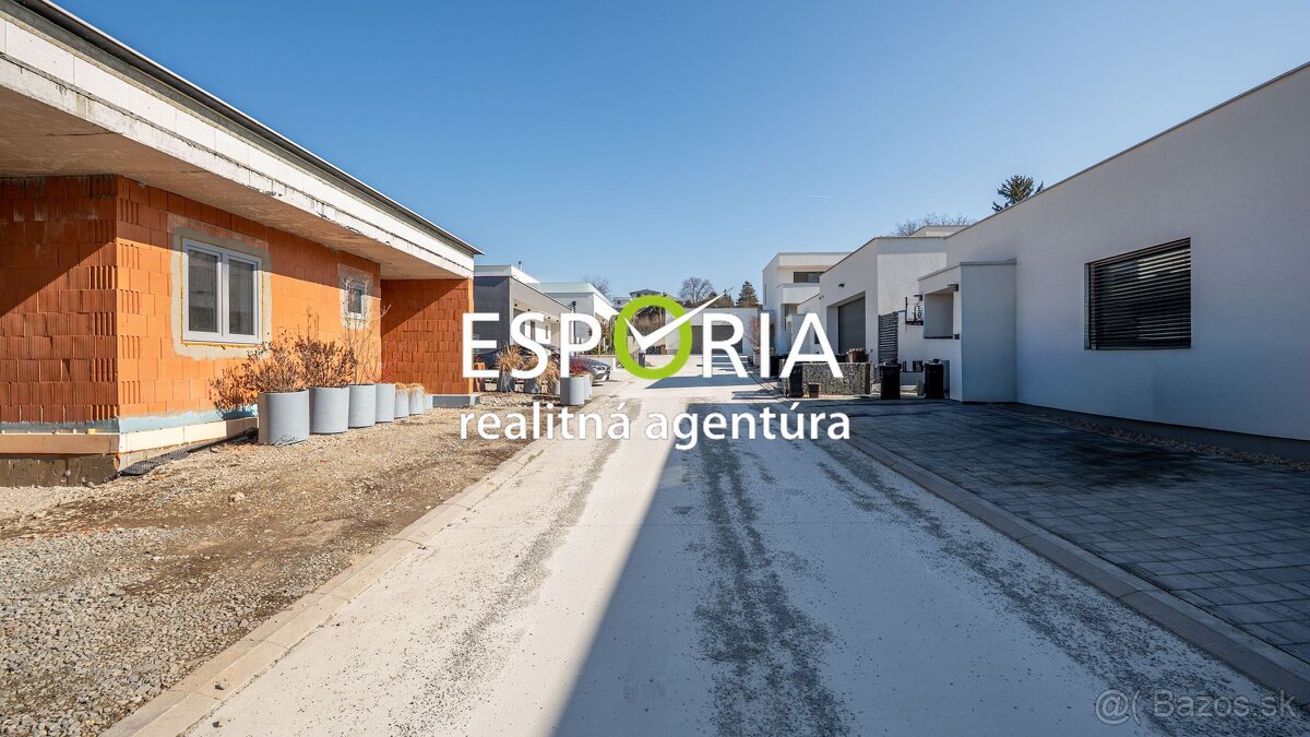 Exkluzívna rodinná vila na predaj - 17