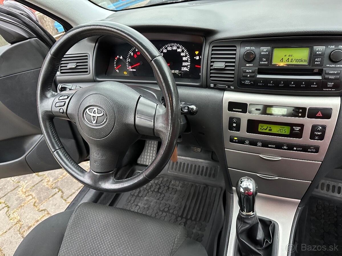Toyota Corolla 2.0 D-4D Sol Hatchback - 17