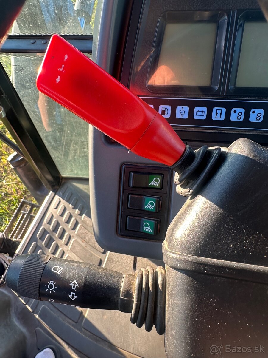 New Holland TS90 - 17